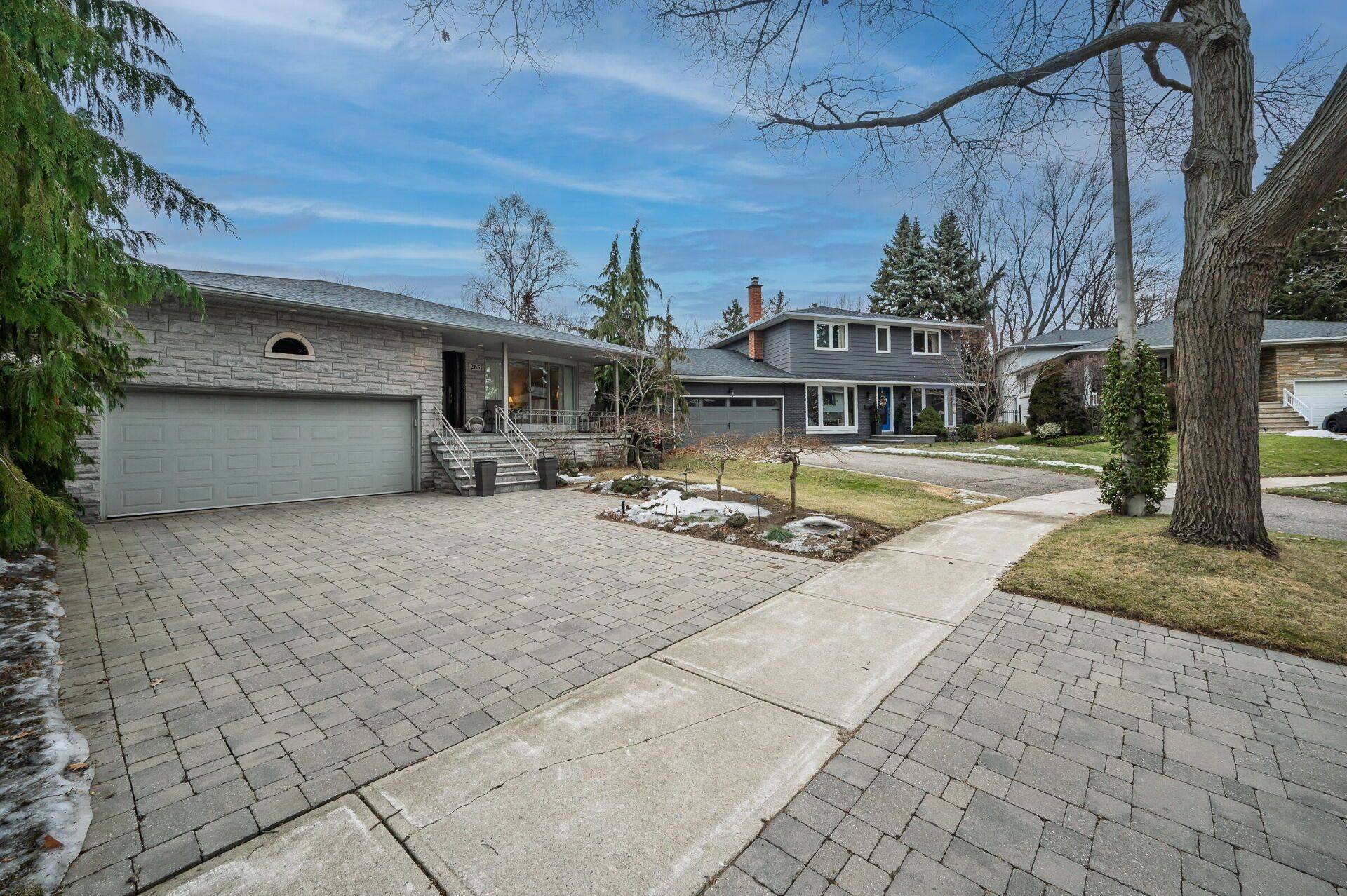 Mississauga, ON L5G 1Z8,265 Windy Oaks N/A