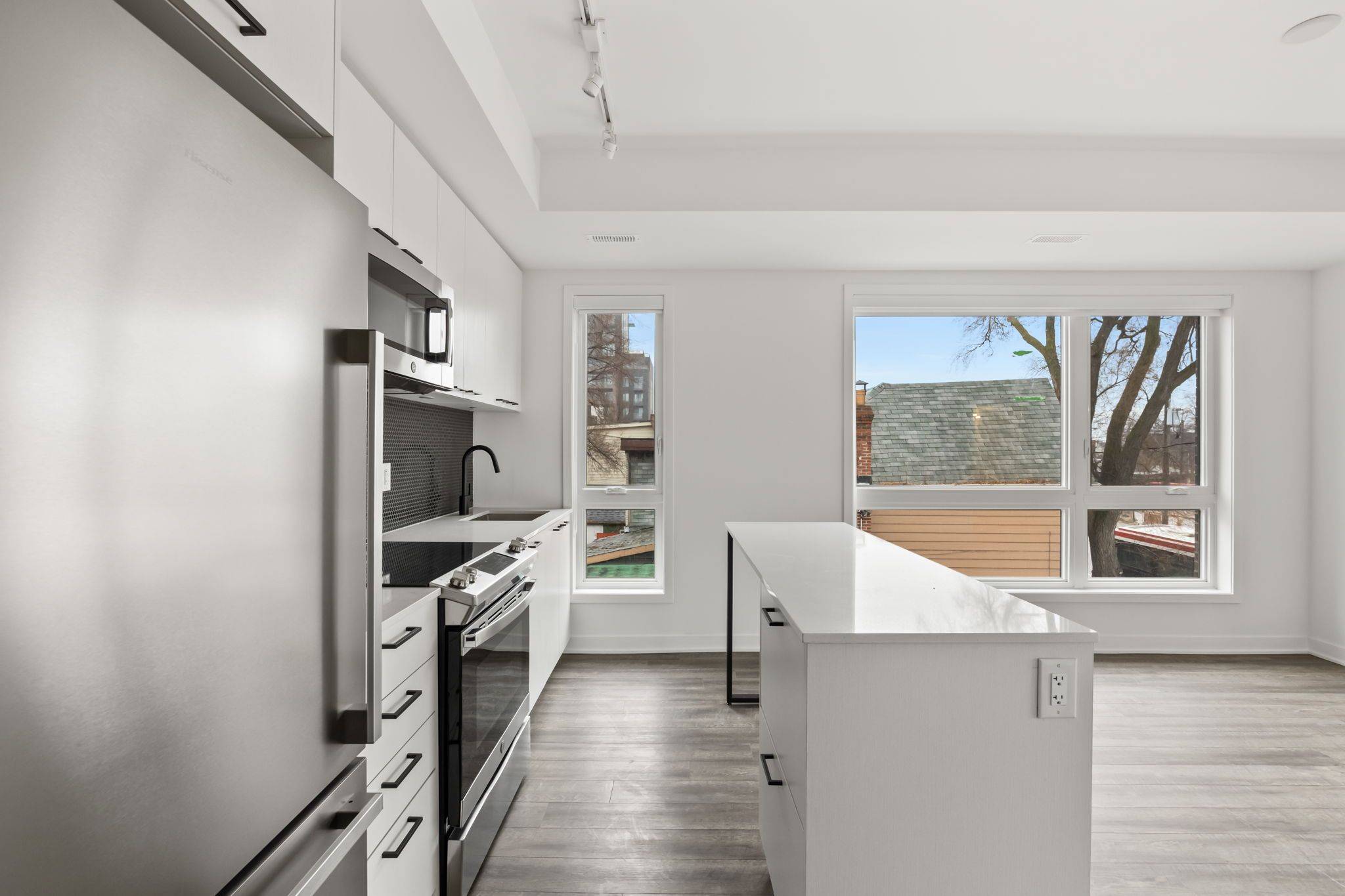 Toronto W03, ON M6N 0B5,40 Ed Clark Gardens BLVD #TH13