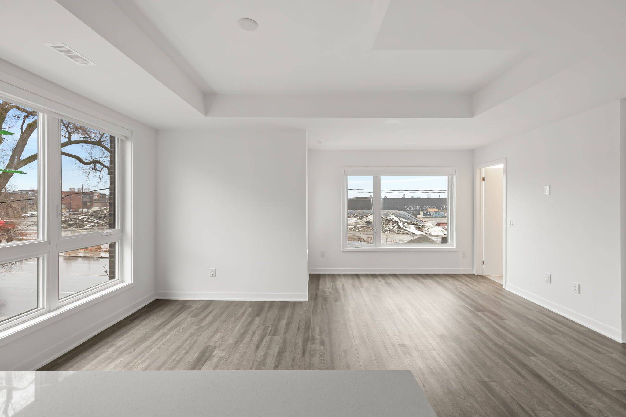 Toronto W03, ON M6N 0B5,40 Ed Clark Gardens BLVD #TH13