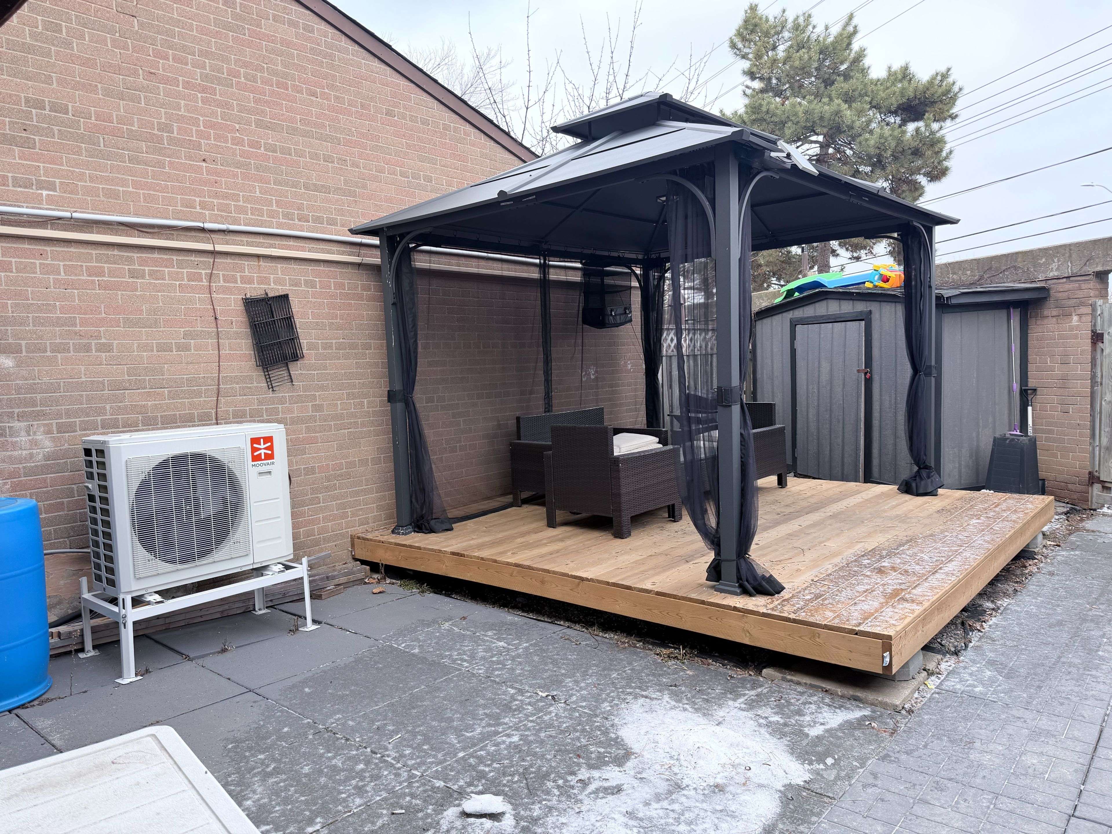 Toronto W10, ON M9V 1N8,256 John Garland BLVD #116