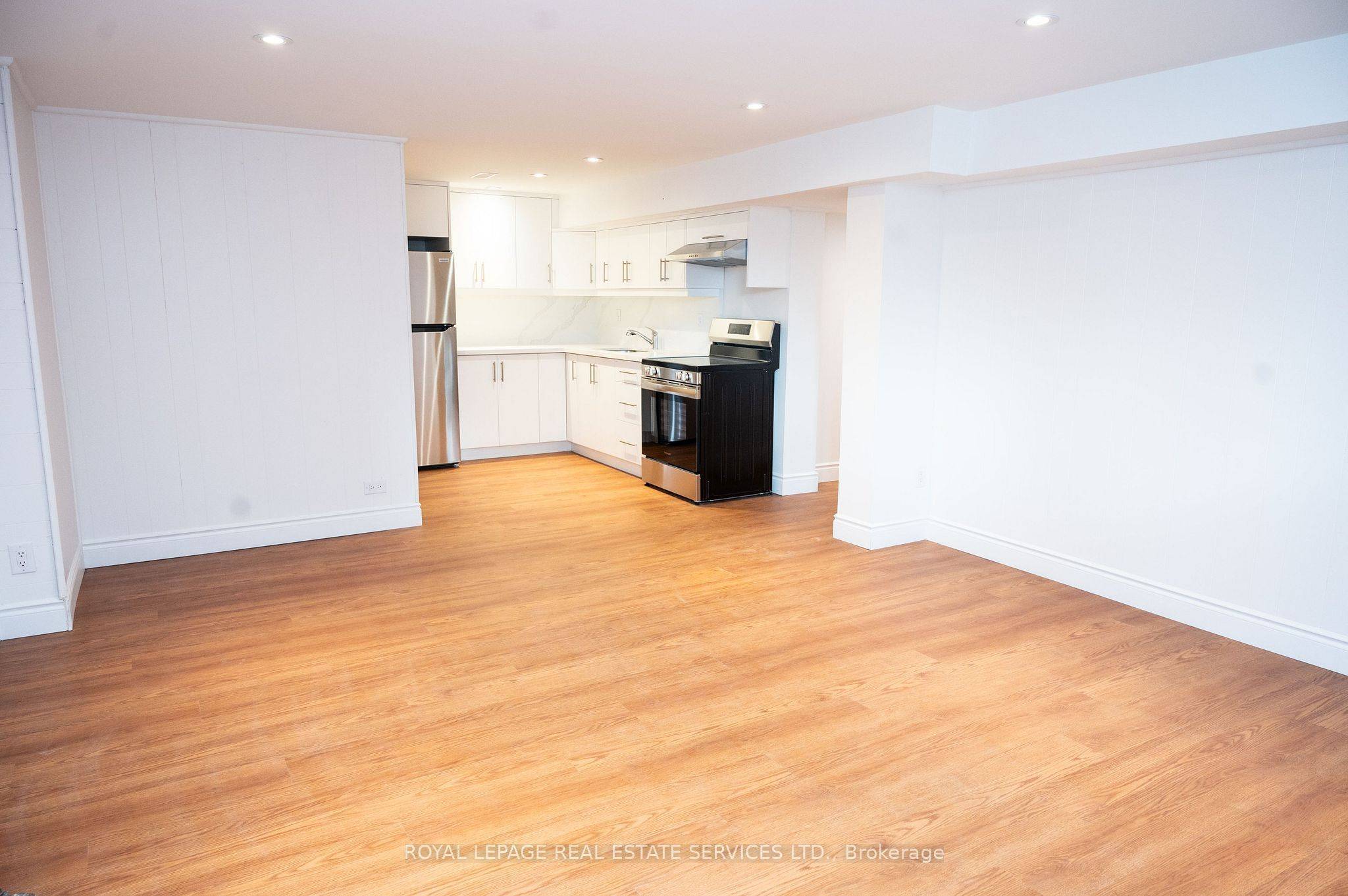 Toronto W08, ON M9B 3W3,35 Silverhill DR #Lower