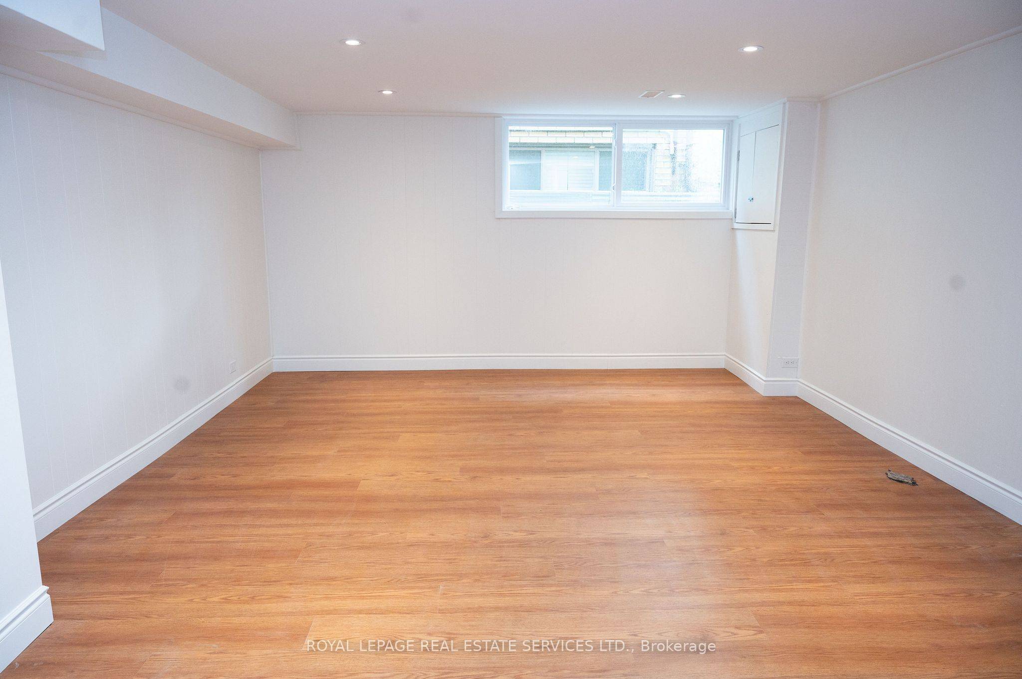 Toronto W08, ON M9B 3W3,35 Silverhill DR #Lower