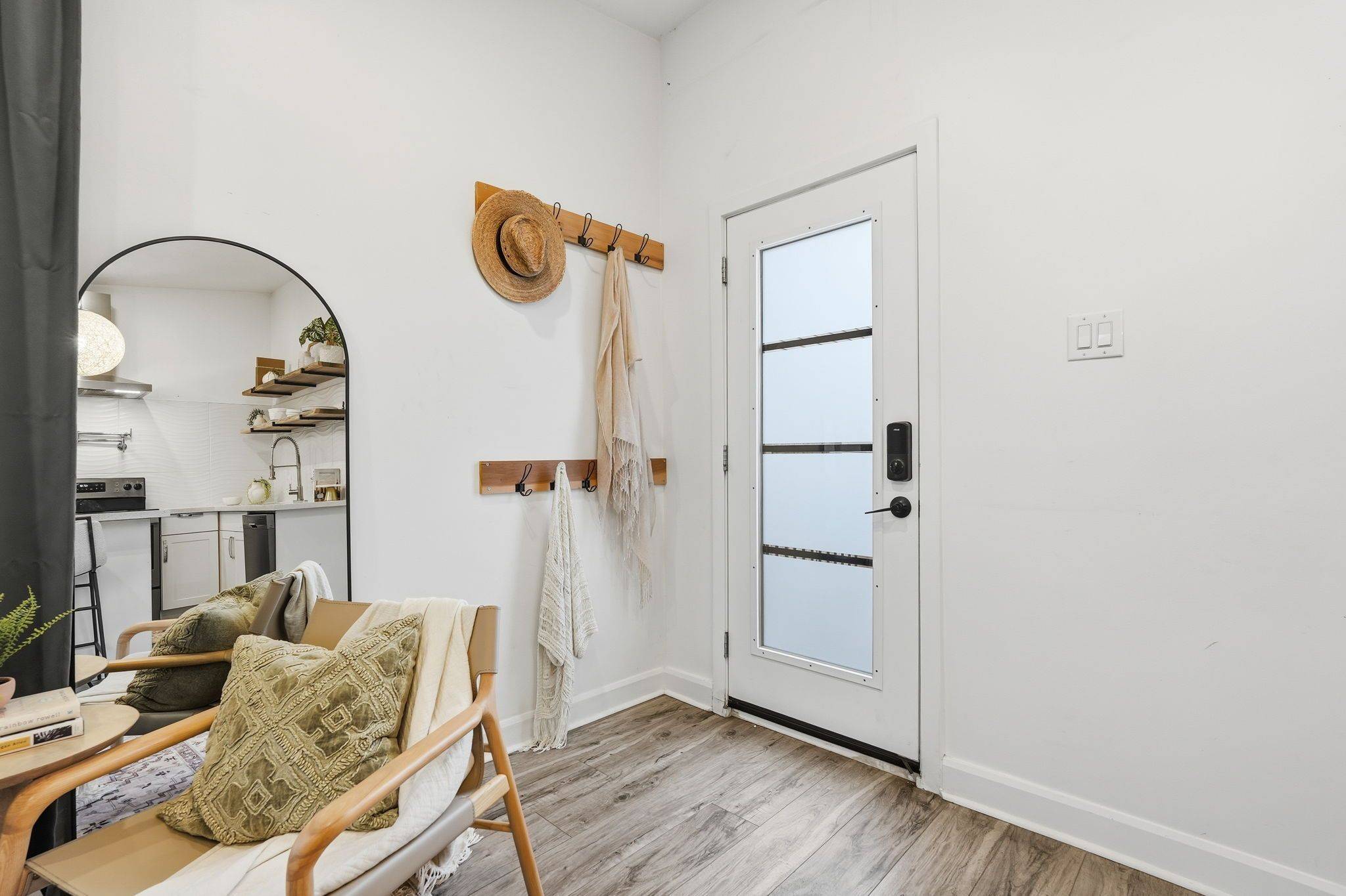 Hamilton, ON L8H 4K4,48 Frederick AVE