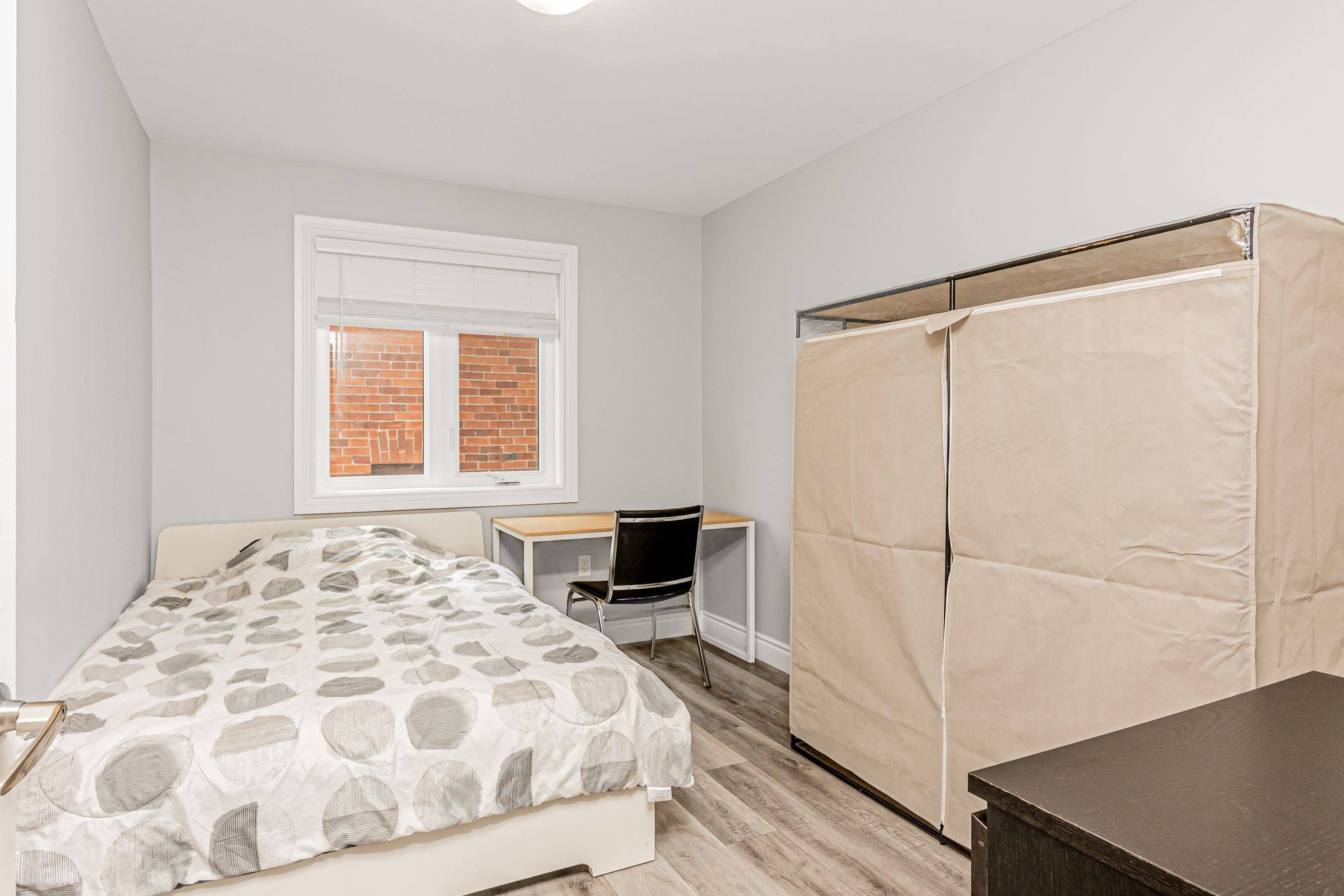 Kingston, ON K7L 4H5,39 Ellerbeck ST