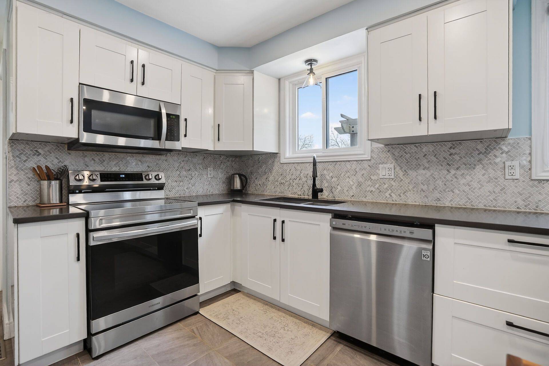 London South, ON N6E 2M8,26 Rosamond CRES