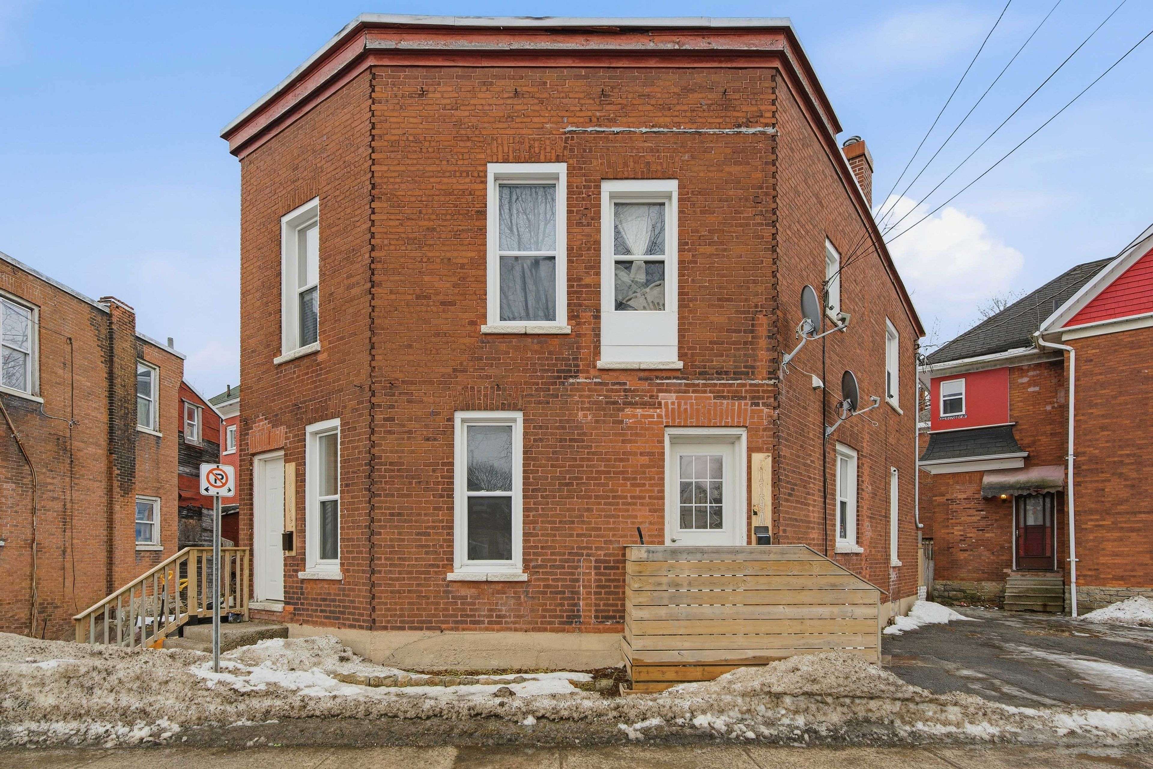 Smiths Falls, ON K7A 2C4,119 Beckwith ST N