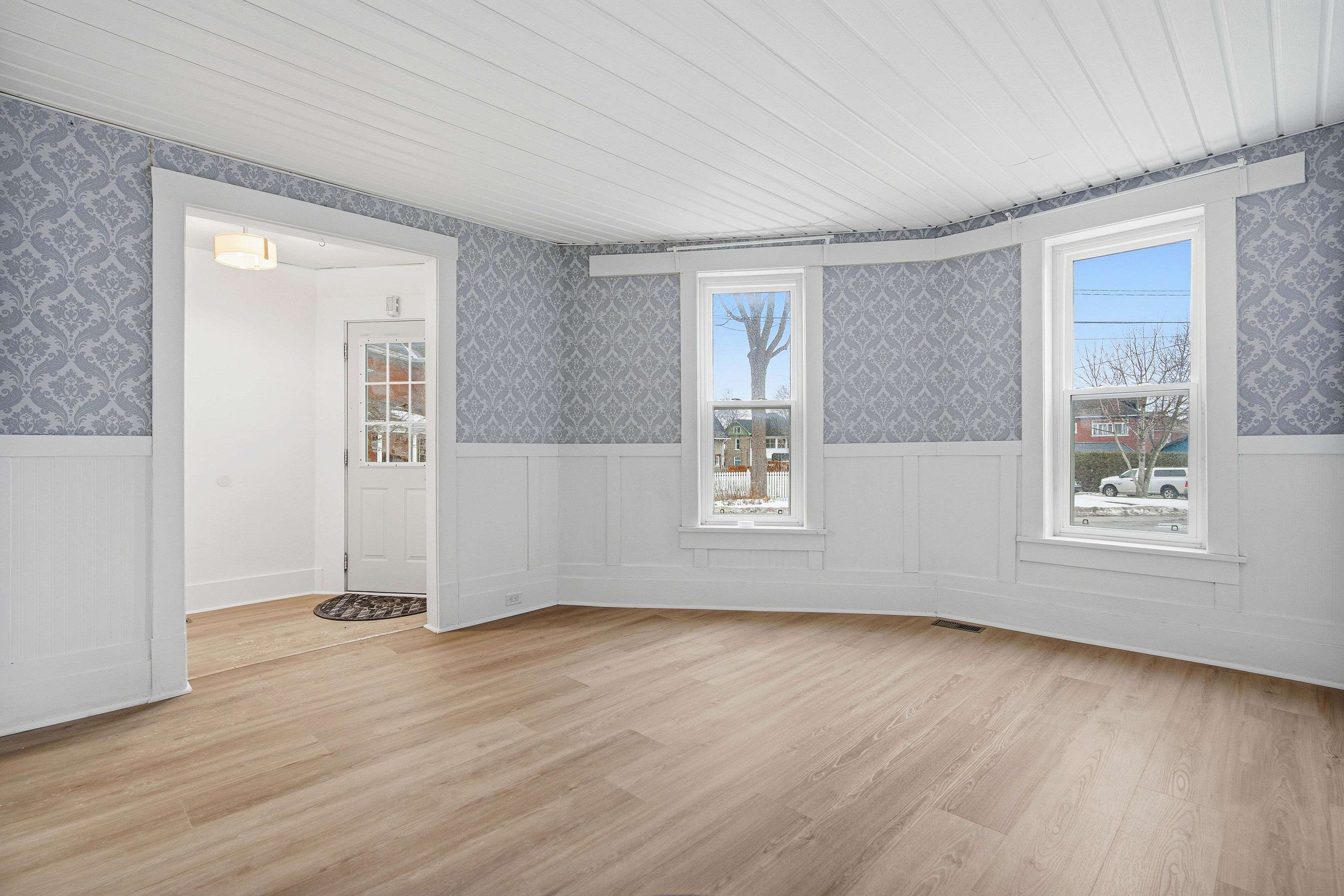 Smiths Falls, ON K7A 2C4,119 Beckwith ST N