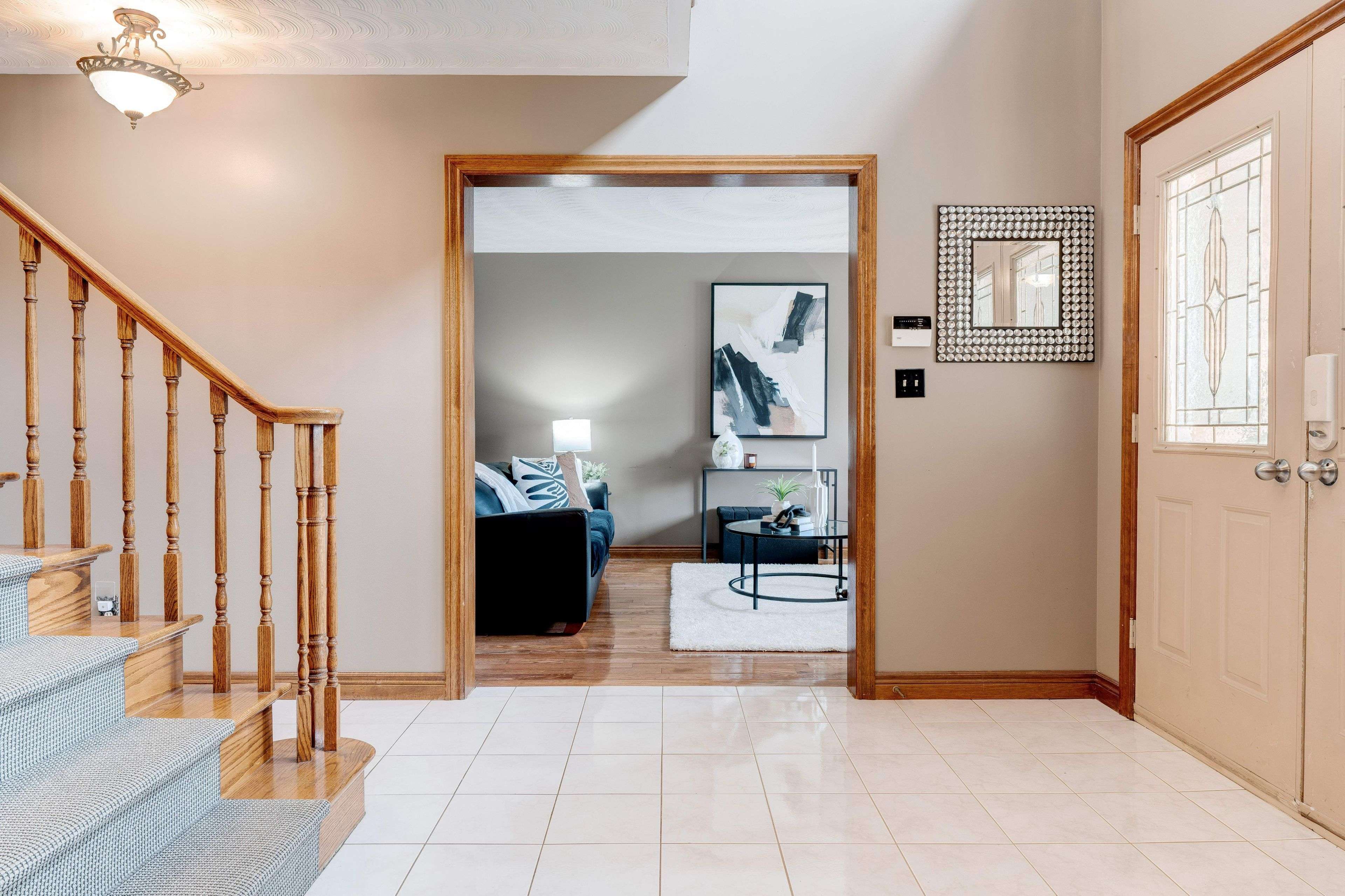 Hamilton, ON L8E 5E6,9 Sugarberry CT