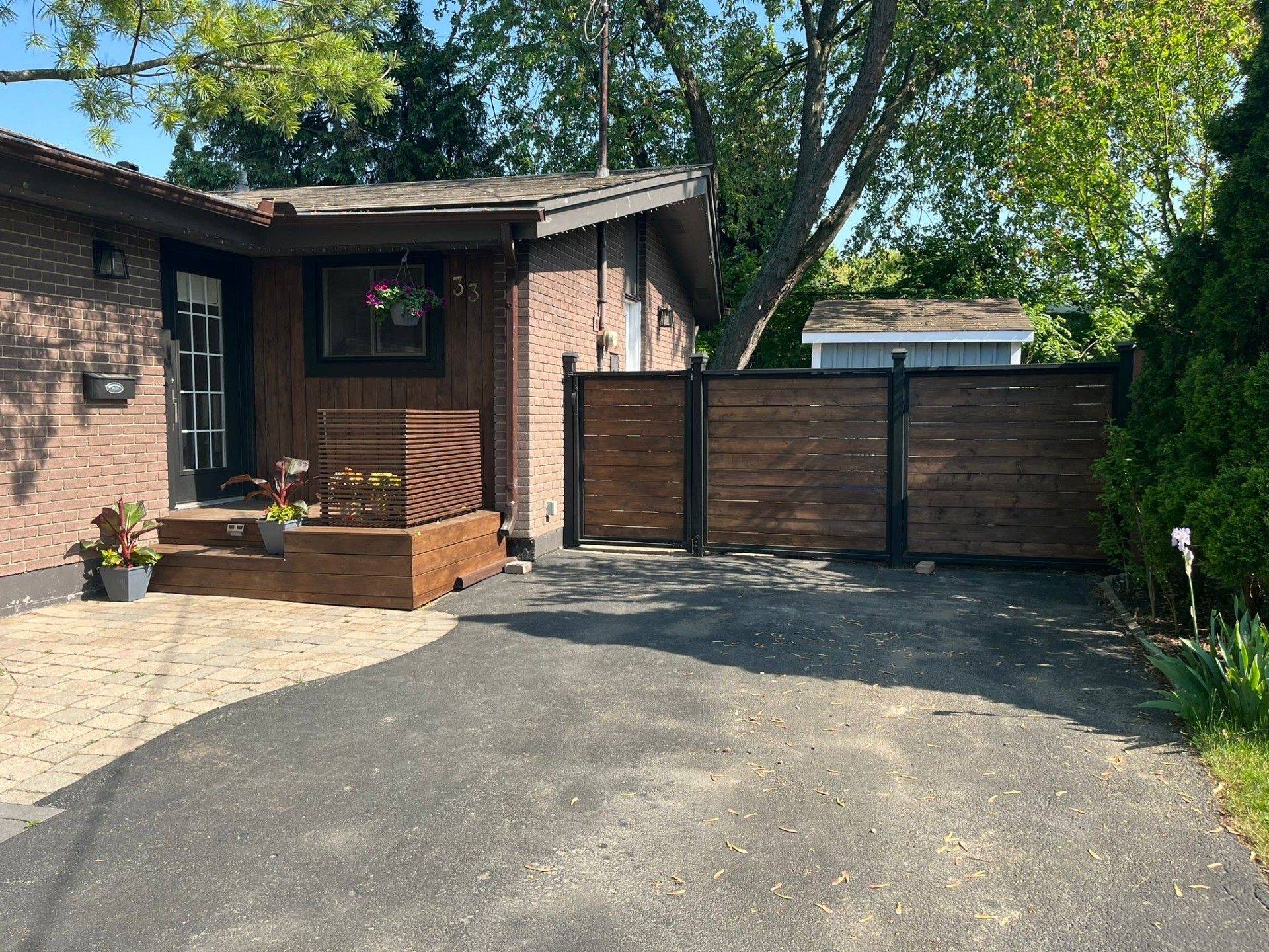 Hamilton, ON L9C 2E9,33 Westway PL #upper