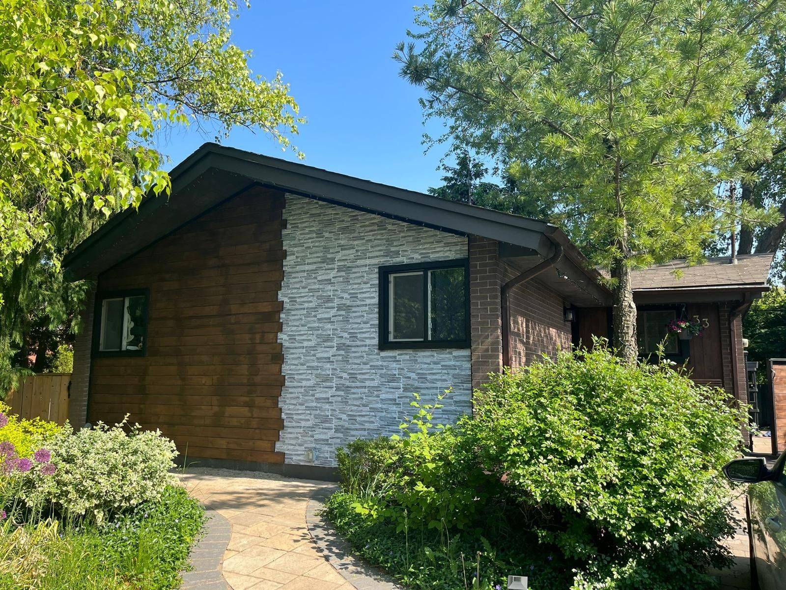 Hamilton, ON L9C 2E9,33 Westway PL #upper