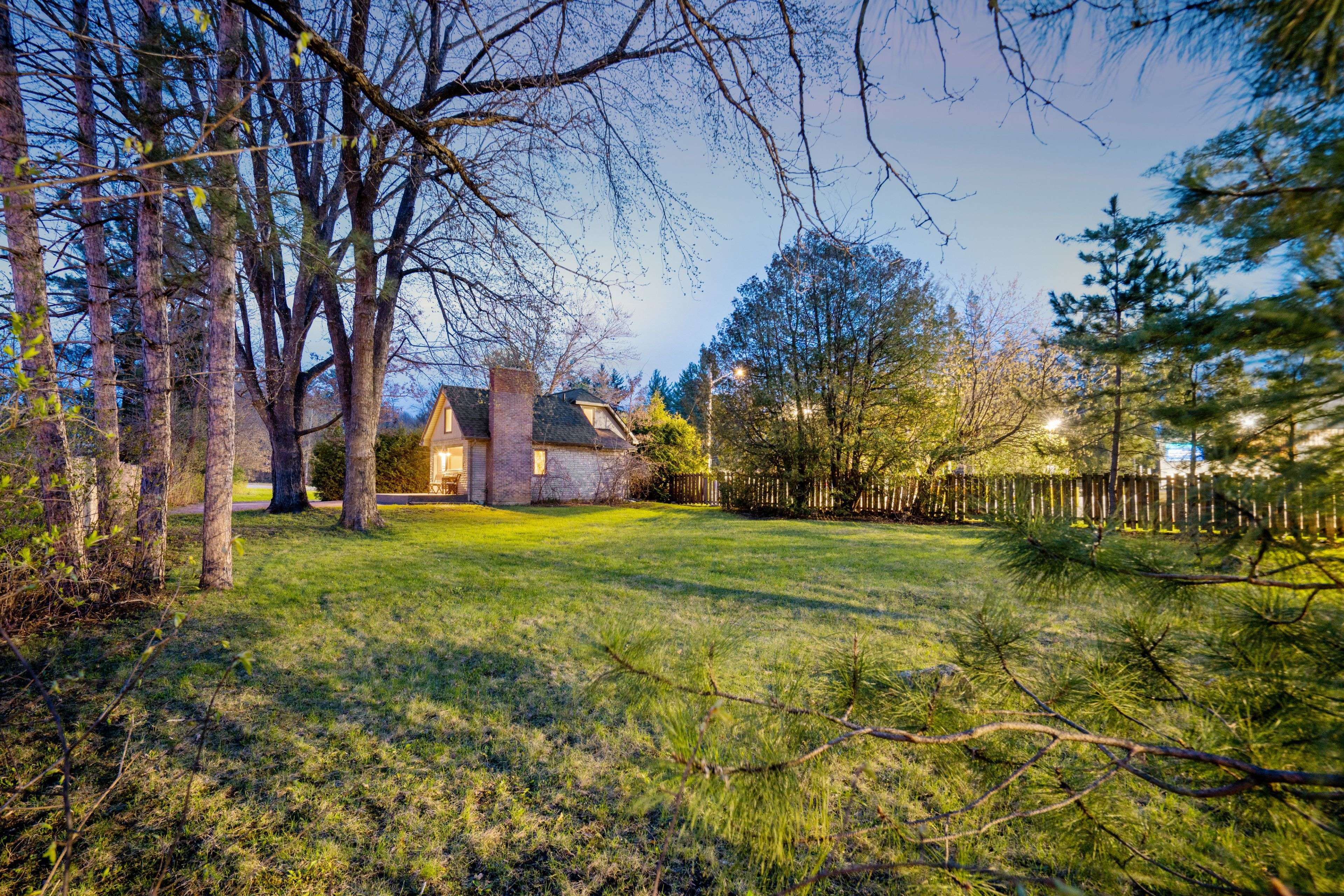 Stittsville - Munster - Richmond, ON K2S 1B8,1418 Stittsville Main ST