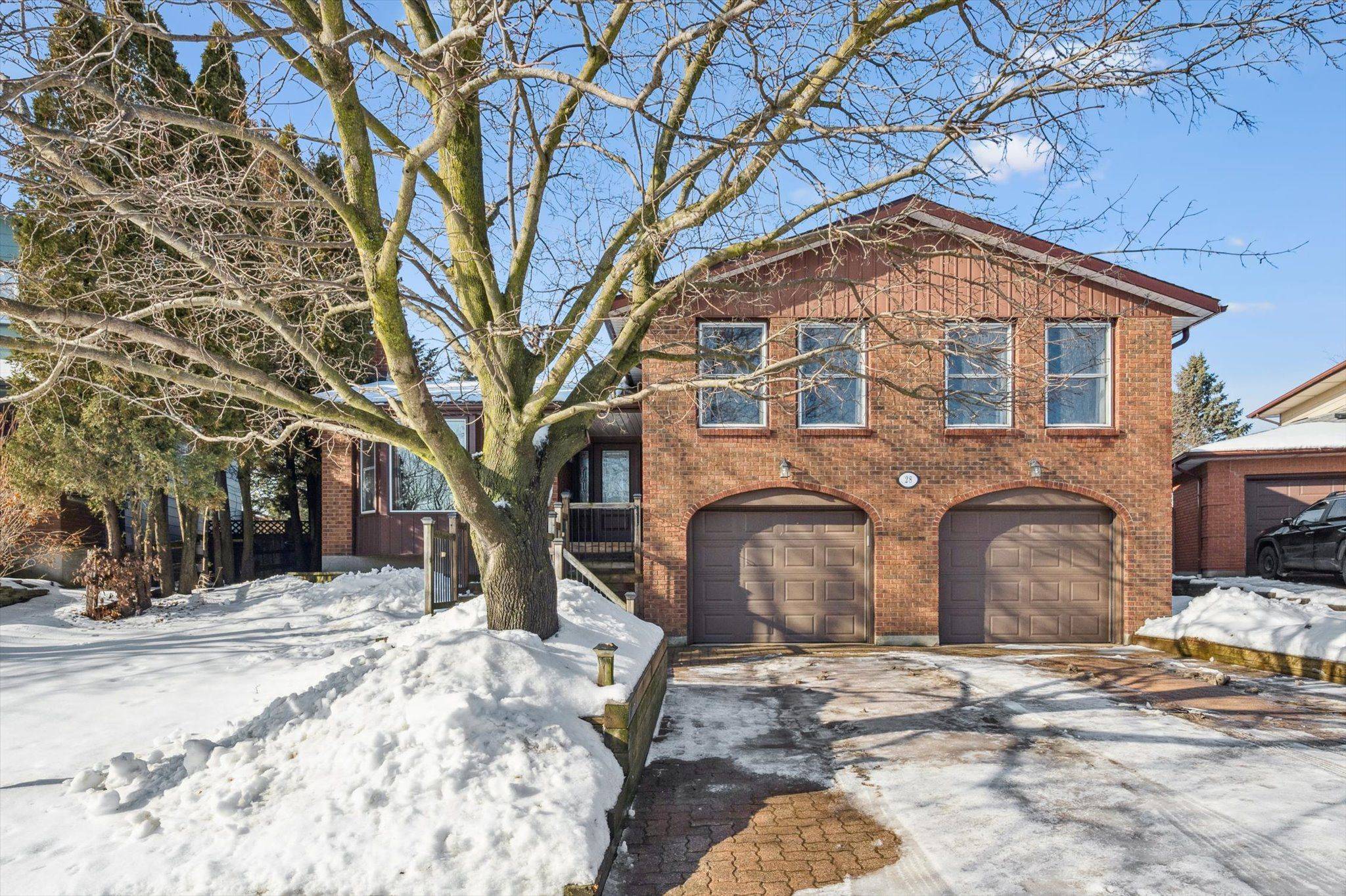 Guelph, ON N1H 7N1,28 Wimbledon RD