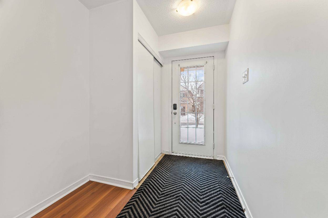 Barrhaven, ON K2J 0C7,364 Moffatt Pond CT