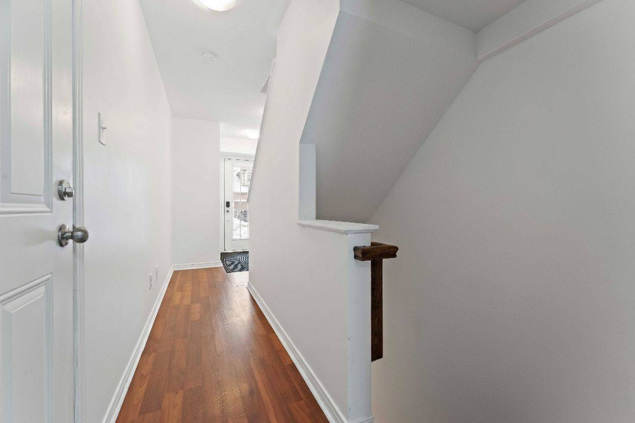 Barrhaven, ON K2J 0C7,364 Moffatt Pond CT