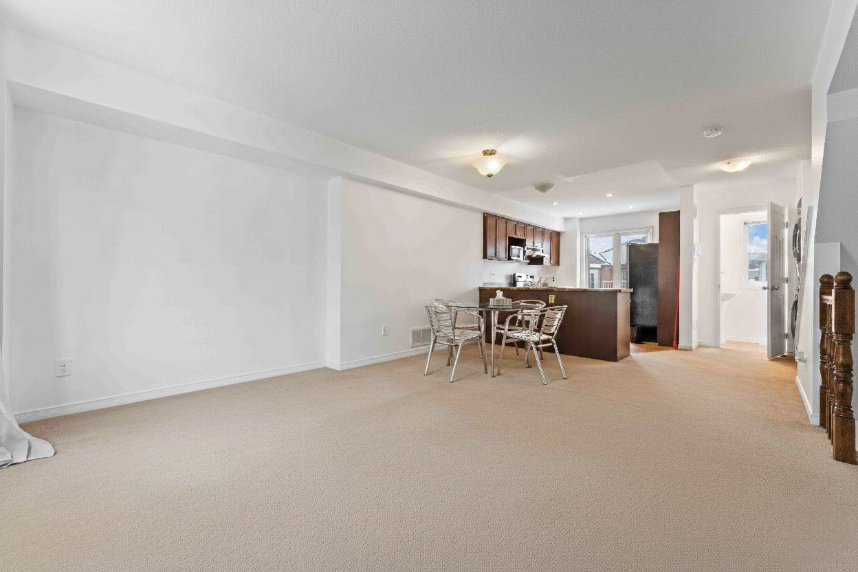 Barrhaven, ON K2J 0C7,364 Moffatt Pond CT