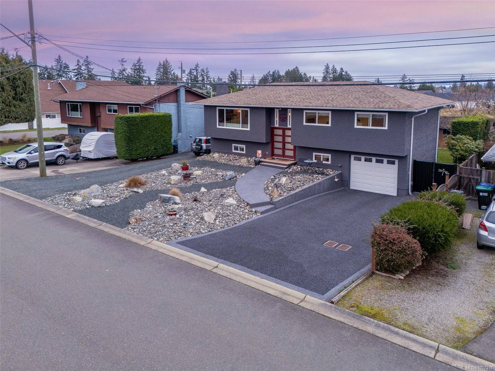 Parksville, BC V9P 1G7,214 Cameron St