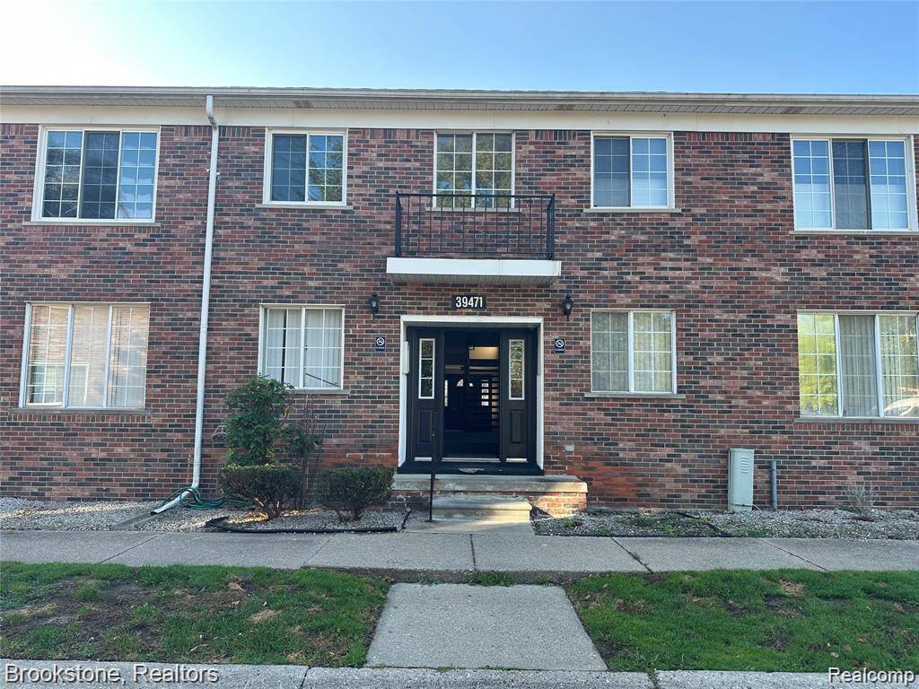 Sterling Heights, MI 48313,39471 Van Dyke AVE