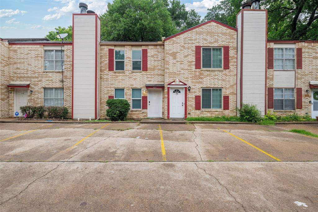 Duncanville, TX 75137,123 Austin Stone Drive