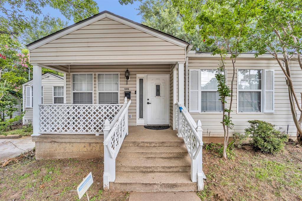 Arlington, TX 76013,1313 W Abram Street