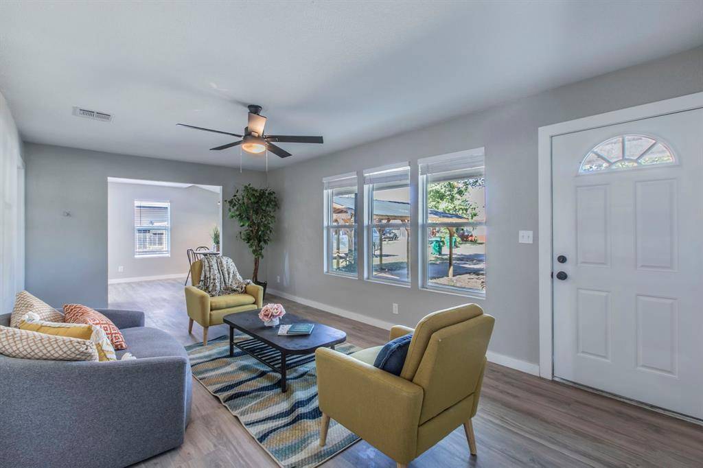 Mcgregor, TX 76657,1017 S ADAMS