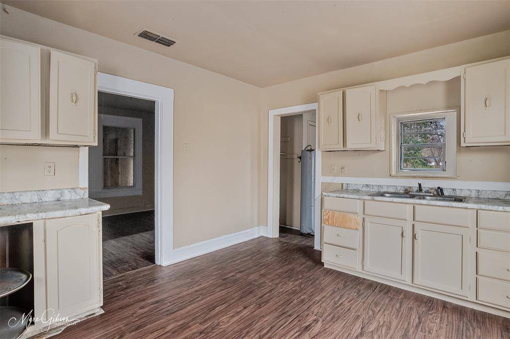 Bossier City, LA 71111,325 Edwards Street