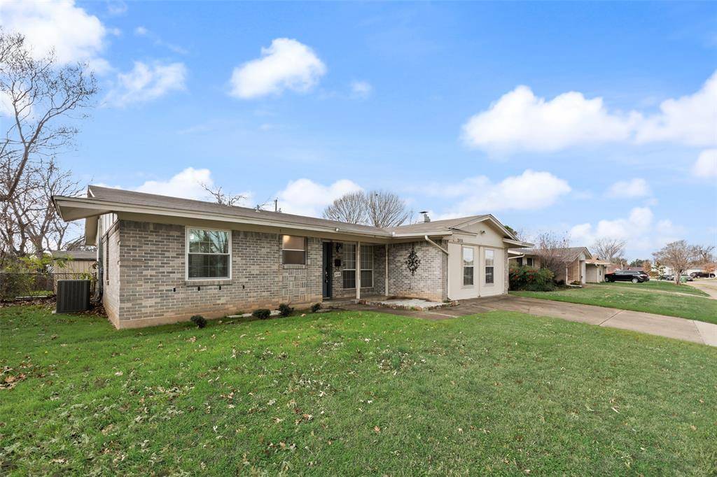 Carrollton, TX 75006,2414 Sparling Way Drive