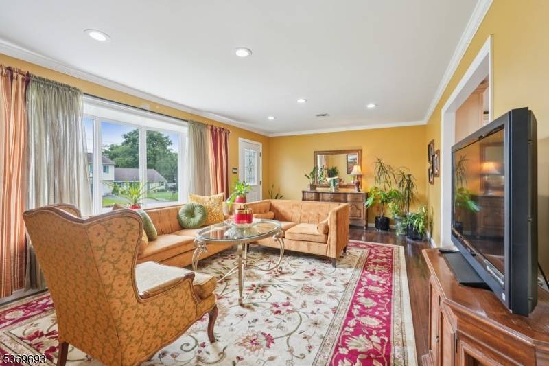 Wayne Twp., NJ 07470,20 Leonard Ter