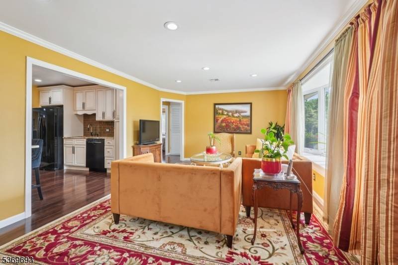 Wayne Twp., NJ 07470,20 Leonard Ter