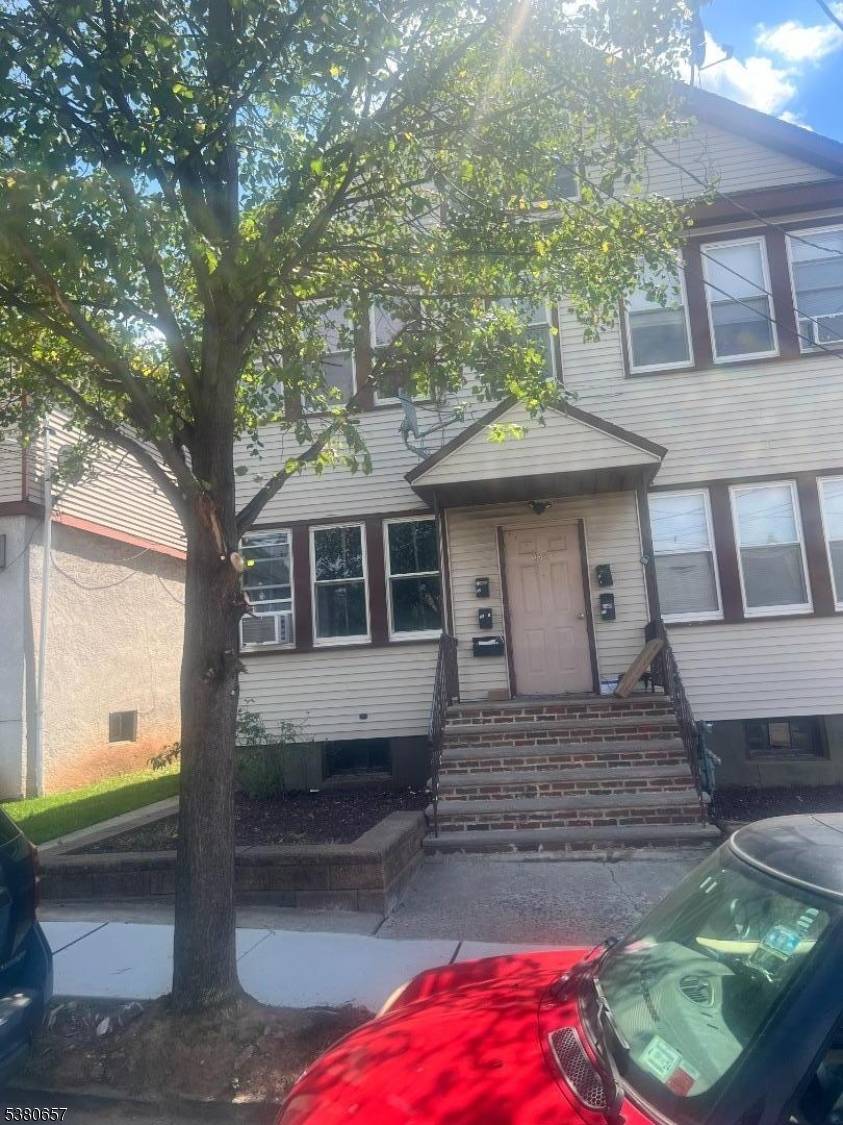 Elizabeth City, NJ 07202,752 Fairbanks St