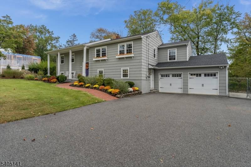 Bernards Twp., NJ 07920,173 W Oak St