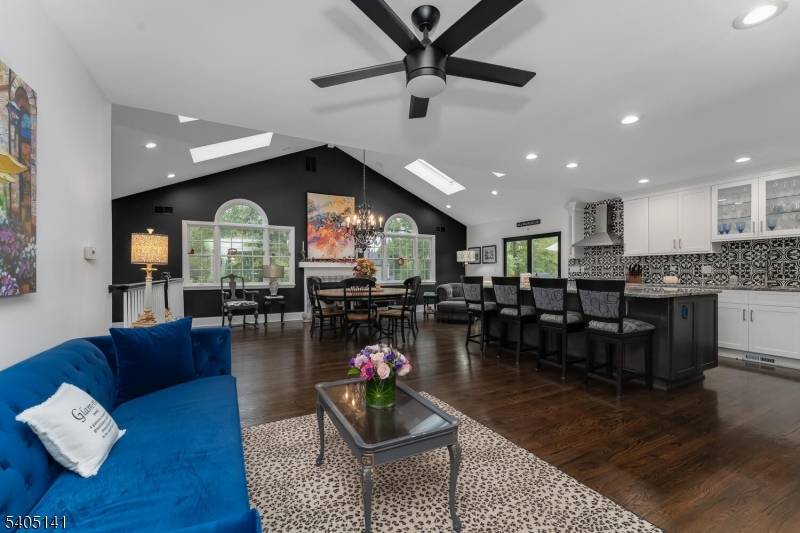 Bernards Twp., NJ 07920,173 W Oak St