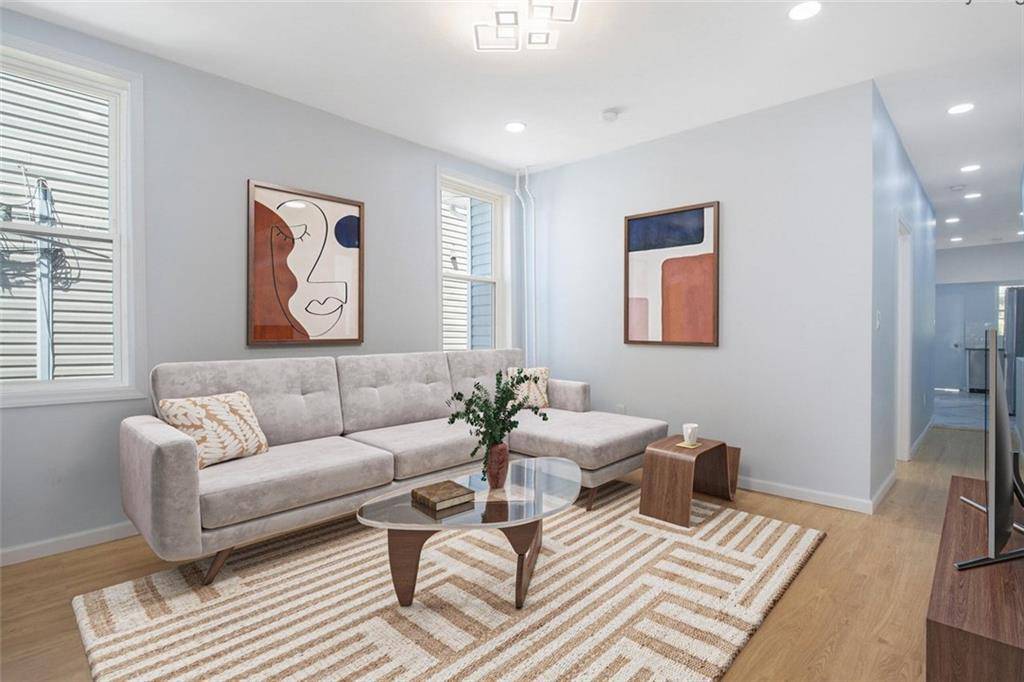 Staten  Island, NY 10304,490 Van Duzer ST