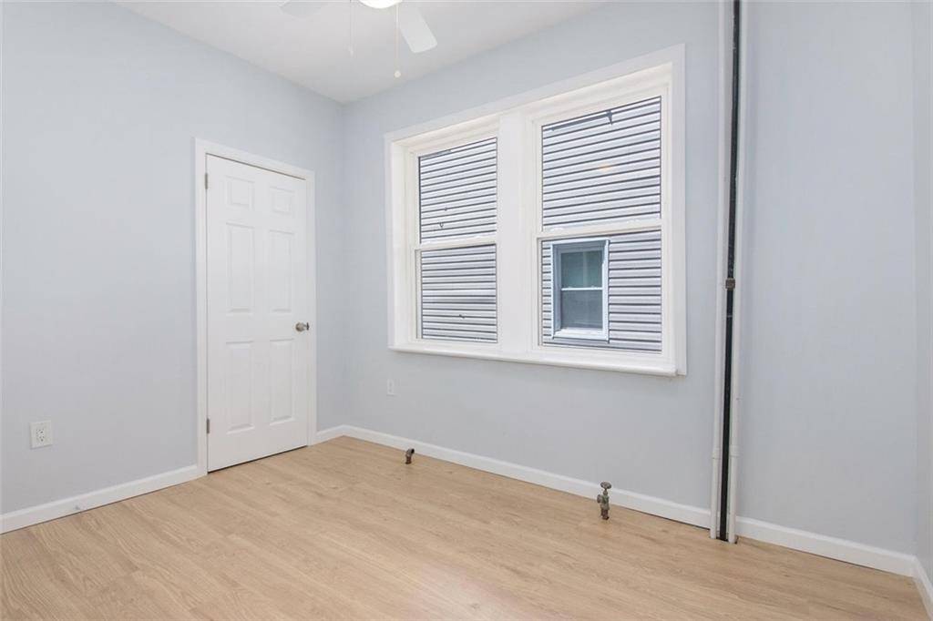 Staten  Island, NY 10304,490 Van Duzer ST