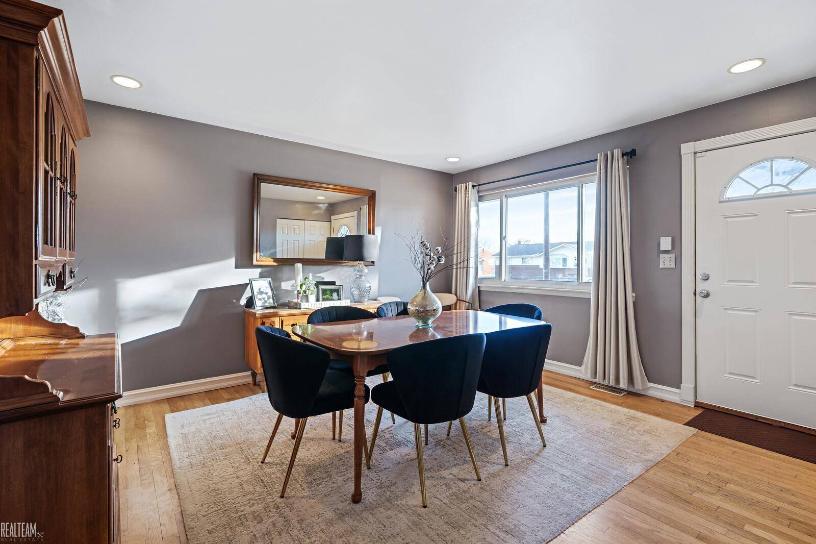 Fraser, MI 48026,33515 Vista WAY