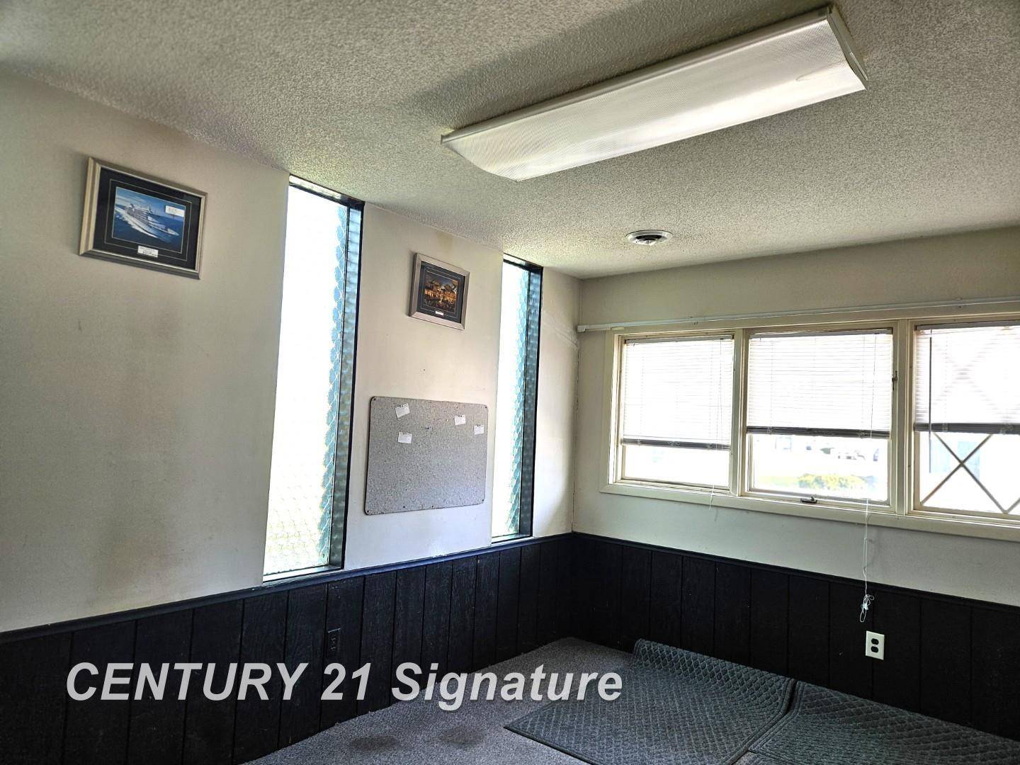 3239 Christy Way ST, Saginaw Twp, MI 48603