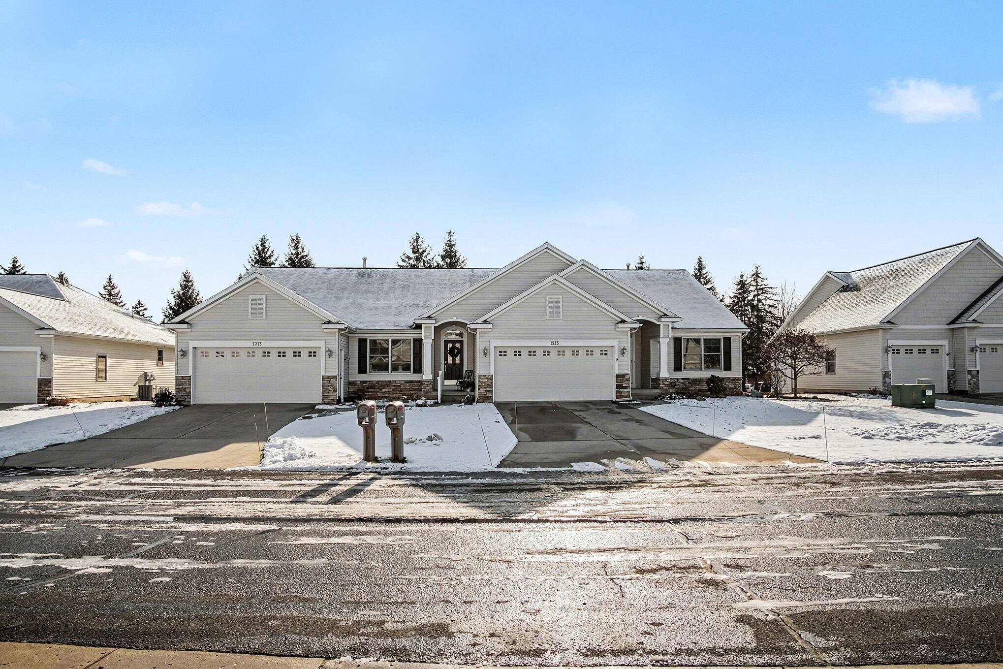 Grand Rapids, MI 49534,1215 Linwood DR NW