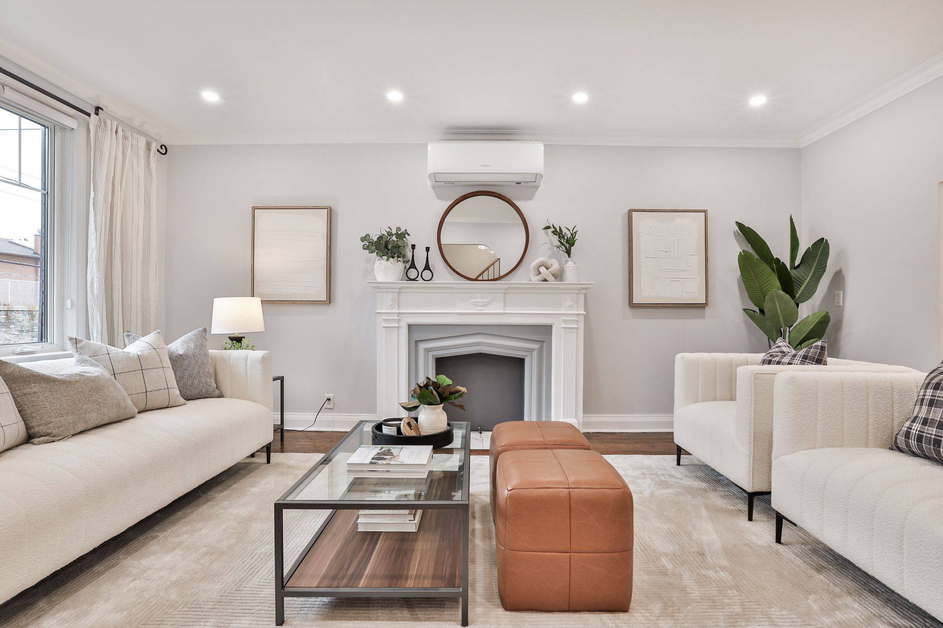 Toronto C03, ON M5P 3J5,1632 Bathurst ST