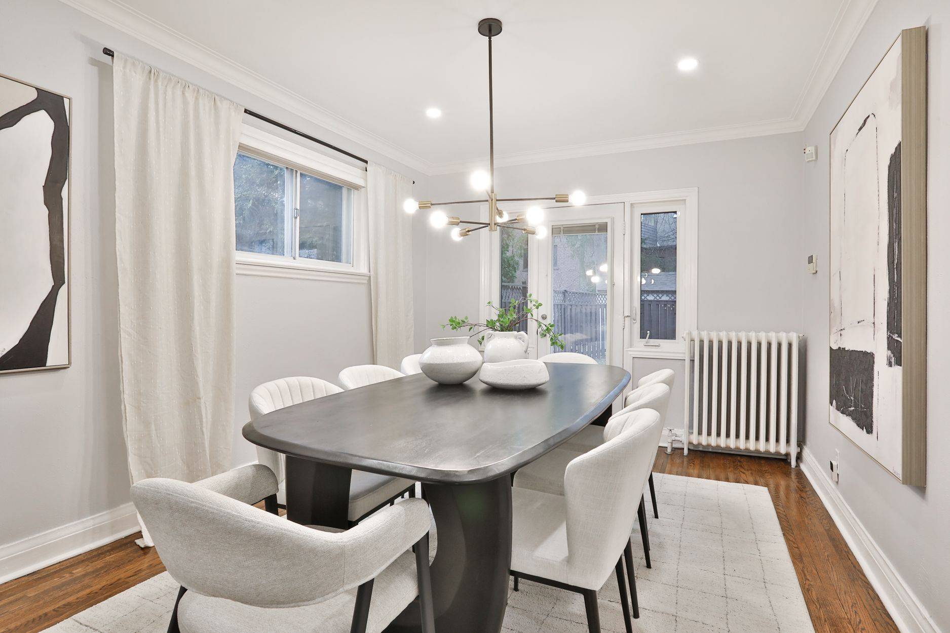 Toronto C03, ON M5P 3J5,1632 Bathurst ST