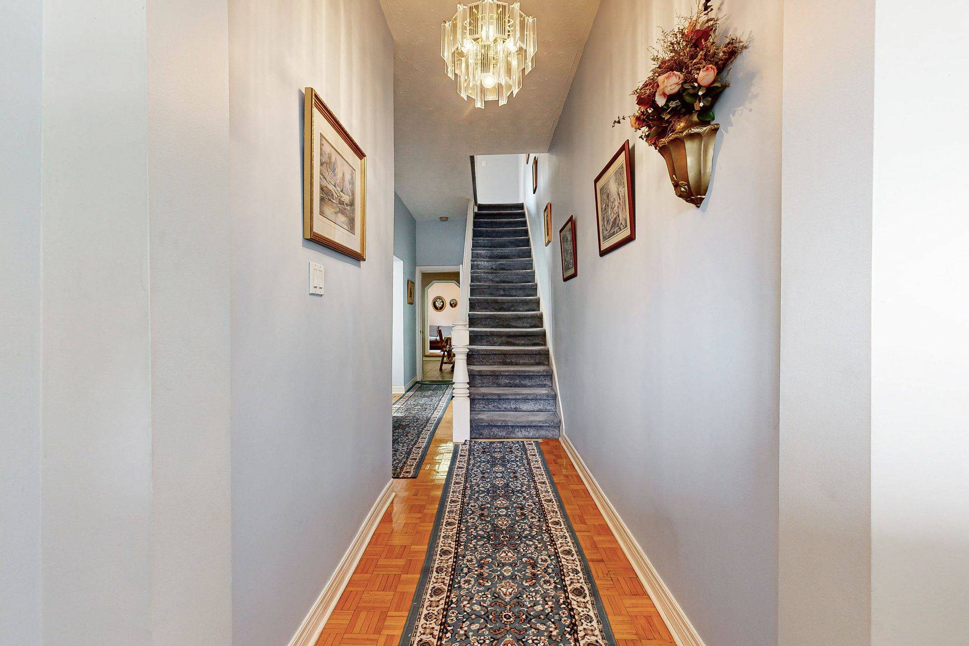 Toronto C01, ON M6J 1N4,32 Argyle ST