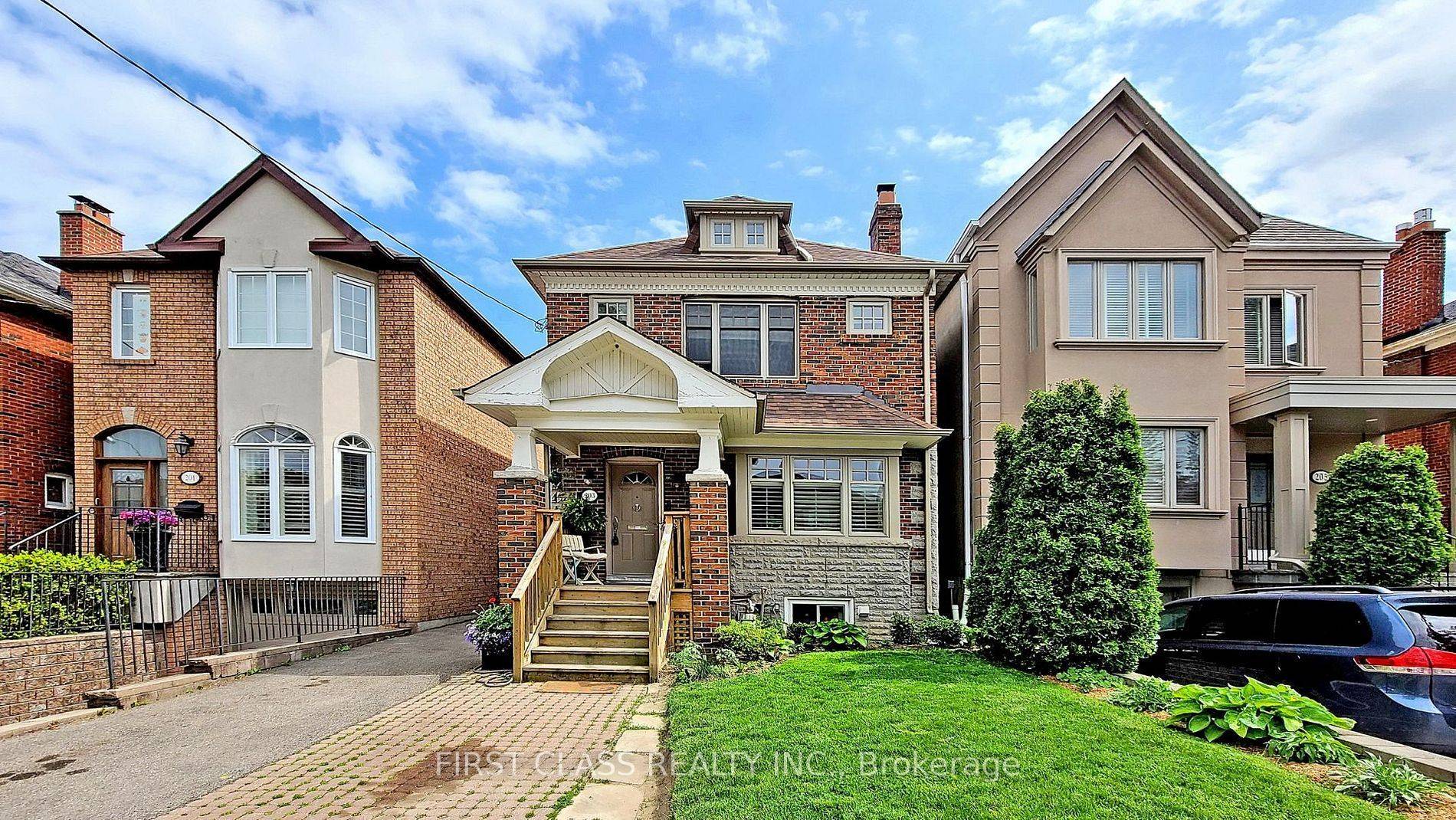 Toronto C04, ON M5M 1Y9,203 Melrose AVE