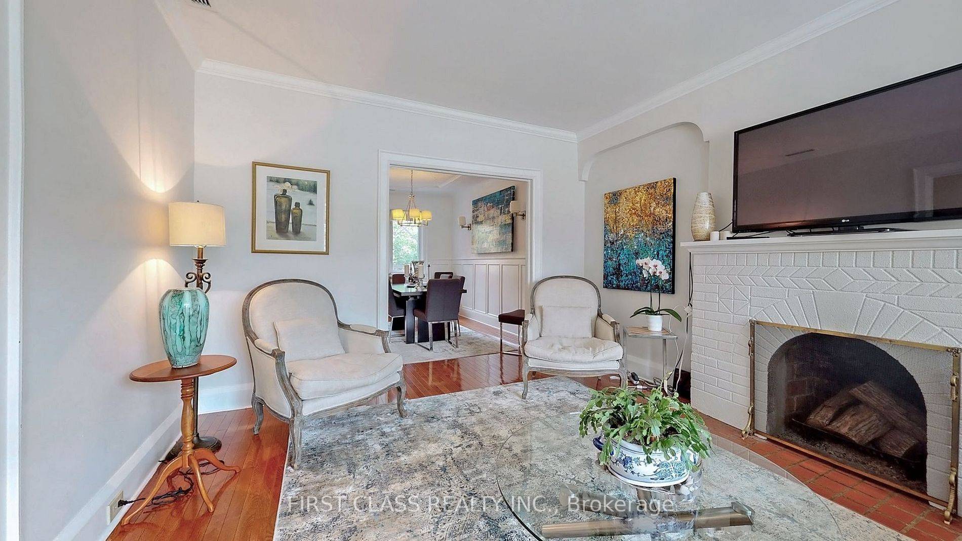 Toronto C04, ON M5M 1Y9,203 Melrose AVE