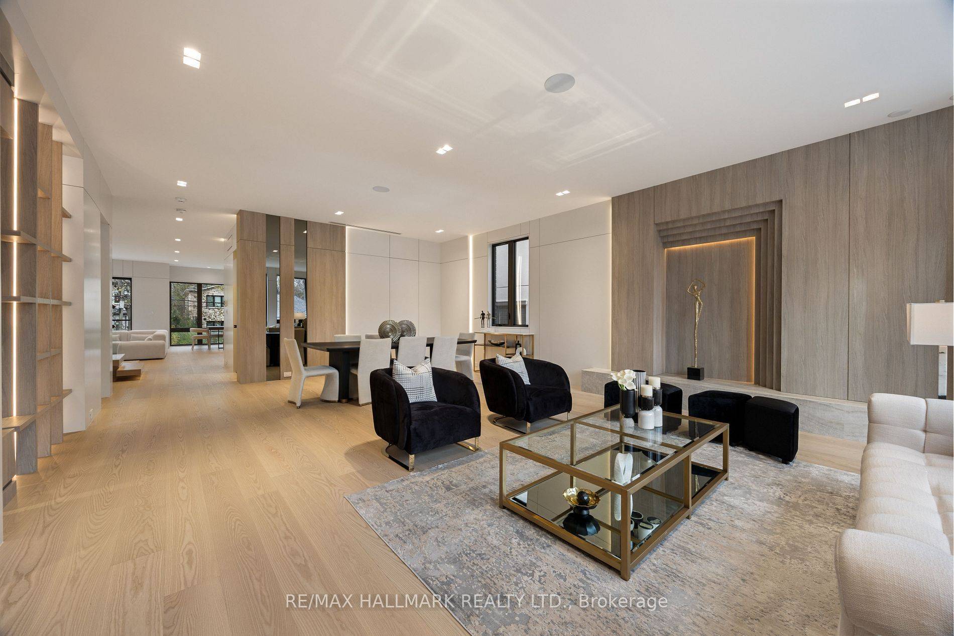 Toronto C04, ON M5M 1K4,652 Bedford Park AVE