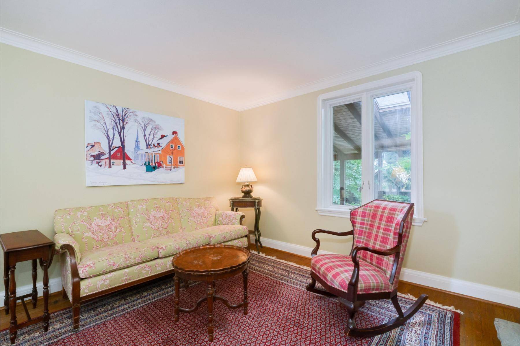 Toronto C14, ON M2N 3V1,239 Empress AVE