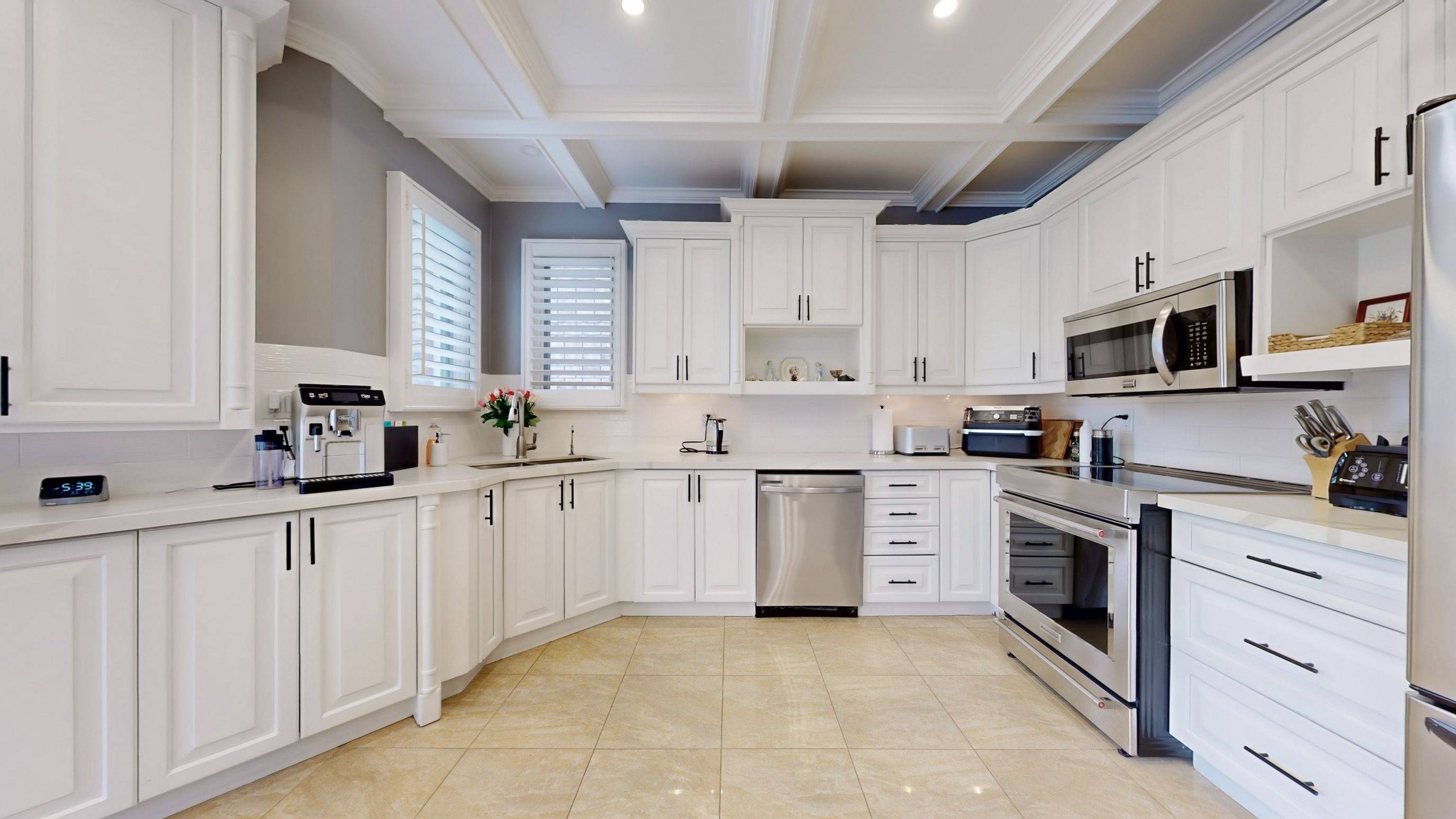 Oshawa, ON L1H 7K4,99 Hurd ST