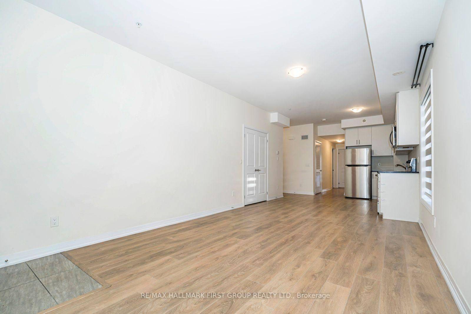 Pickering, ON L1X 0L3,212-2635 William Jackson DR