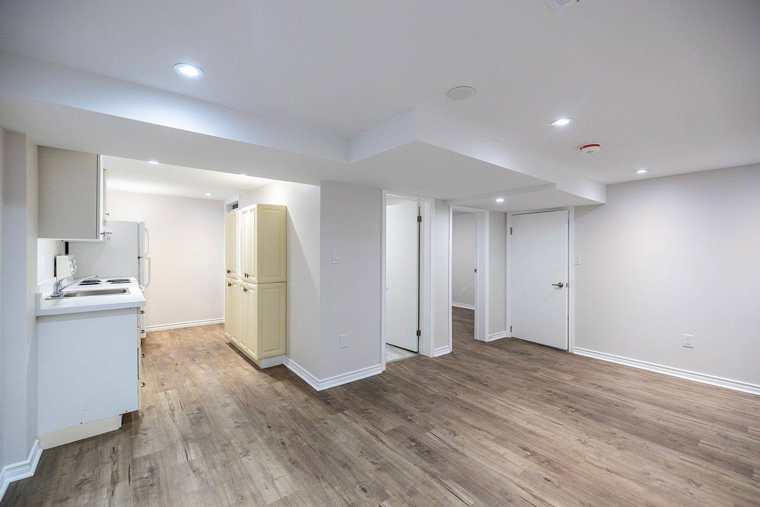 Oshawa, ON L1J 4Z7,621 Gibbons ST