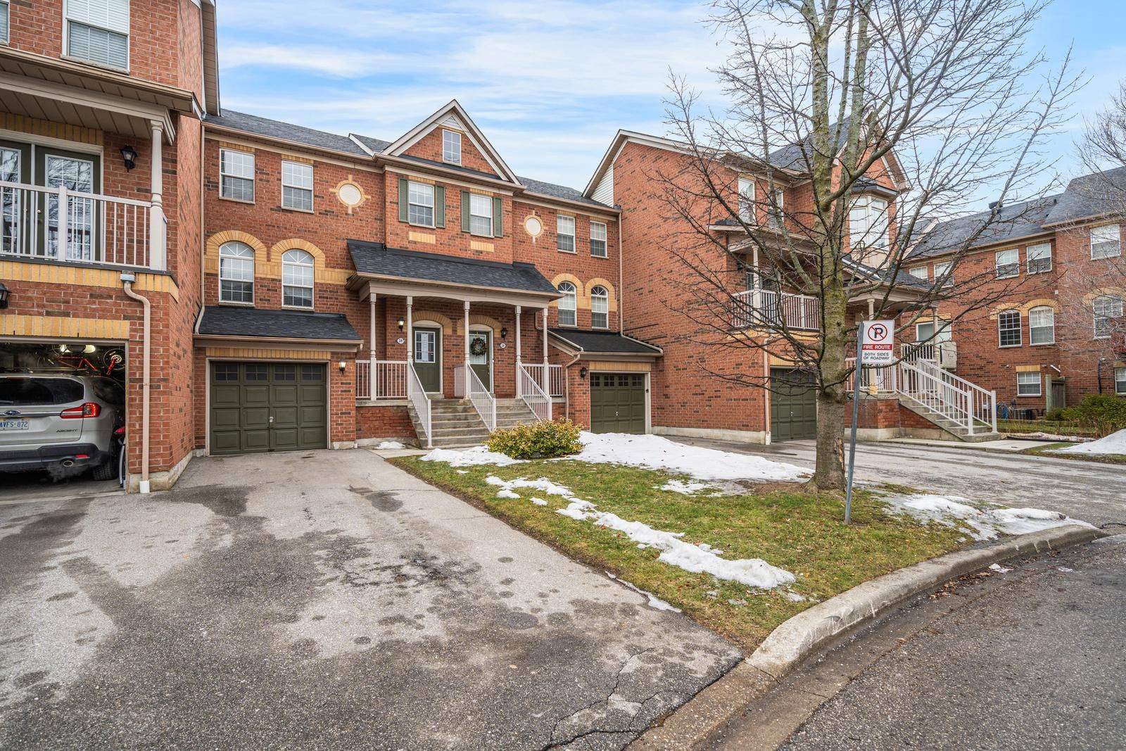 Pickering, ON L1V 7G3,575 Steeple HL ##39