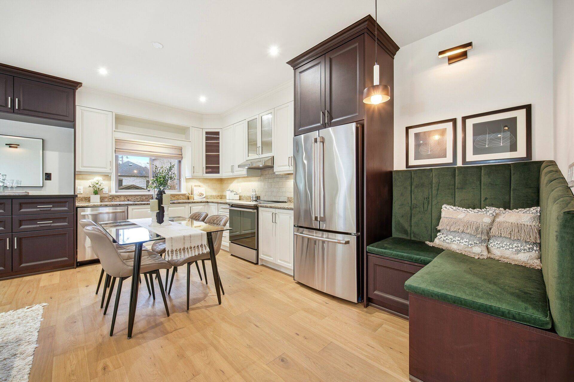 Toronto E03, ON M4C 2P9,4A Holborne AVE