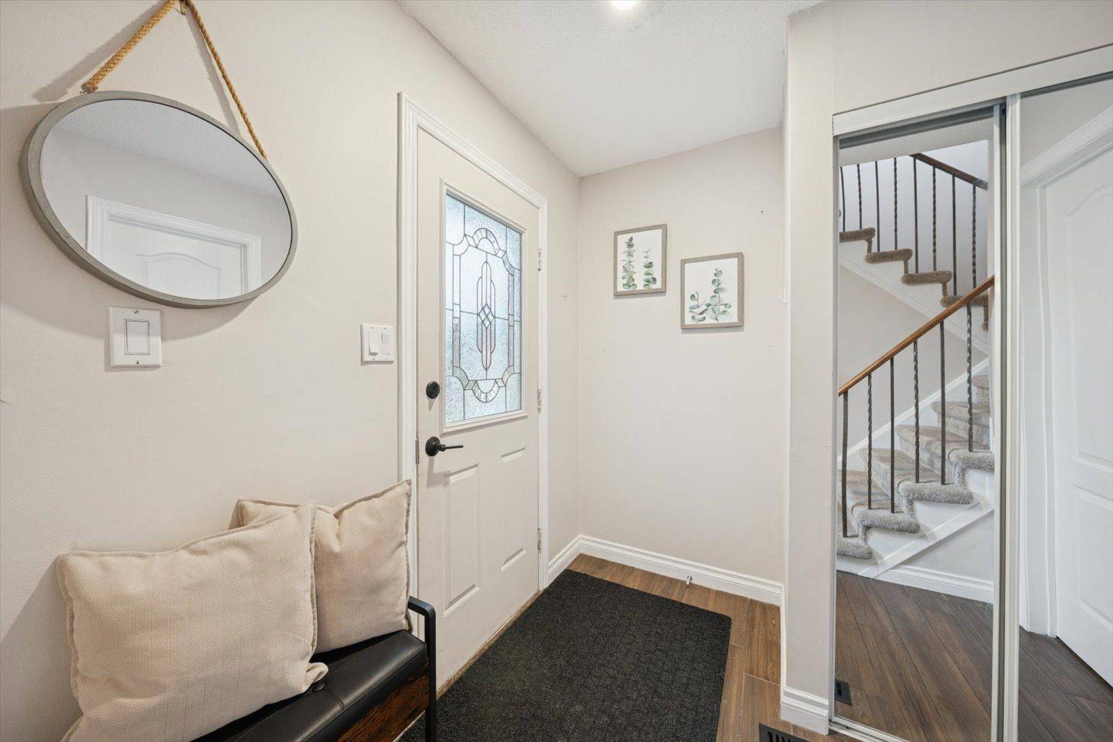 Ajax, ON L1T 2T5,211 Ravenscroft RD