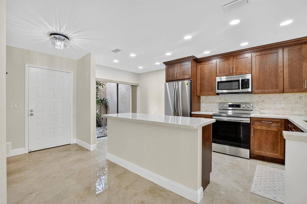 Boca Raton, FL 33433,21476 Juego Cir #8C